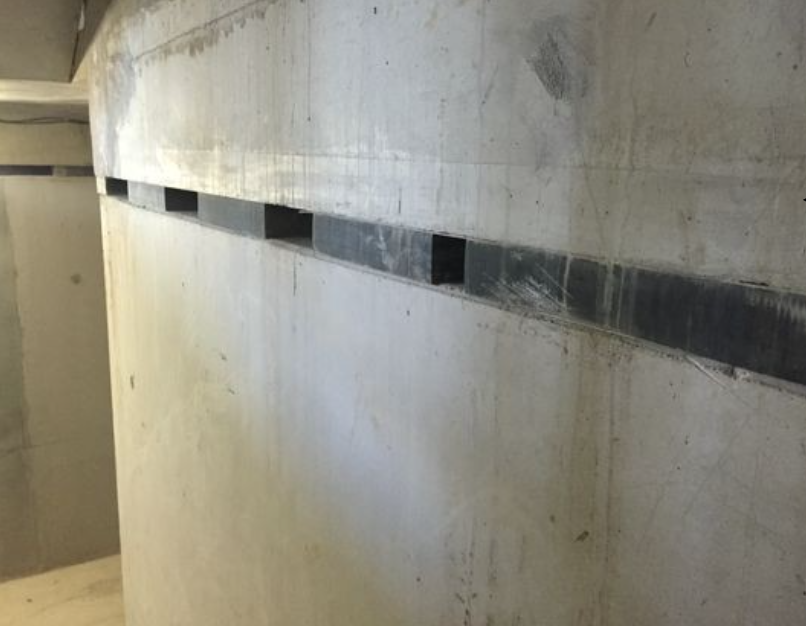 Coupe d'une fondation béton désolidarisée par du Sylodyn