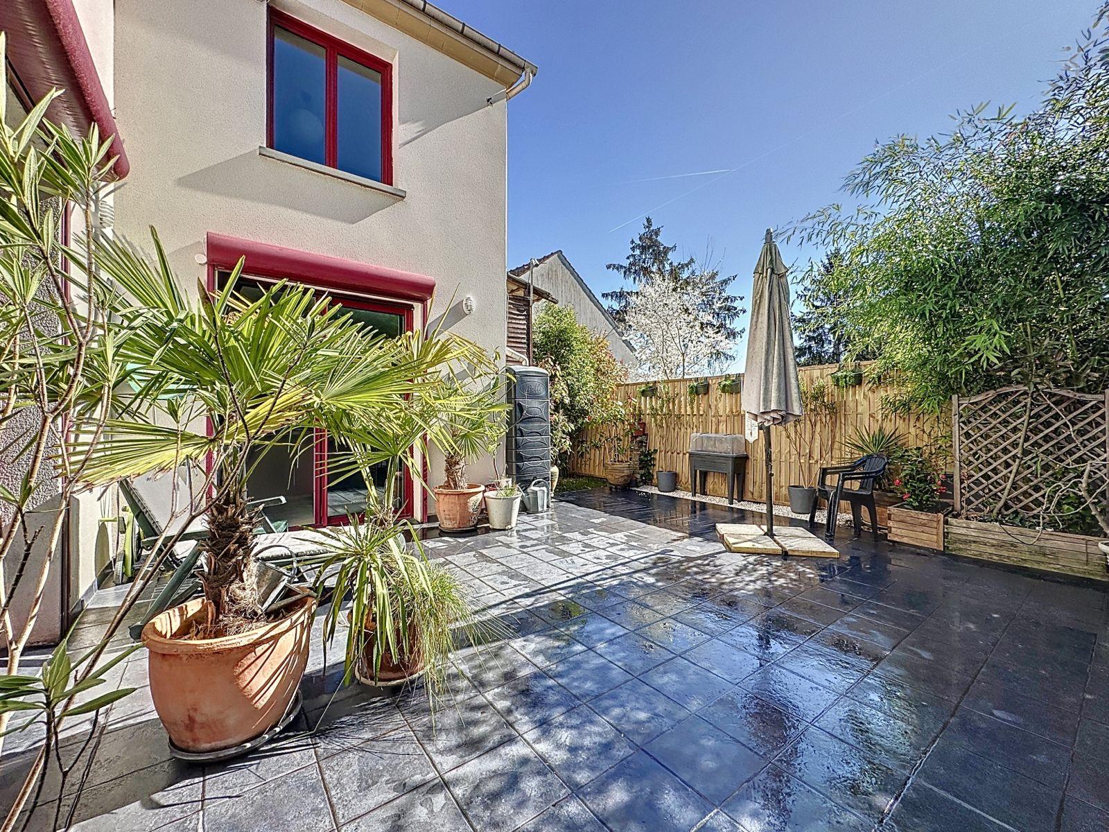 Maison neuve contemporaine